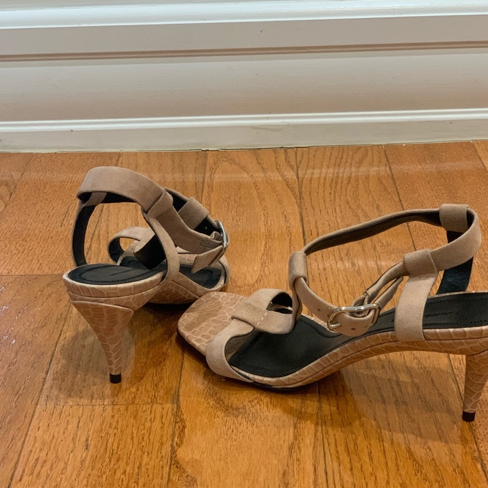 New Alexander Wang Sandals - Picture 3 of 9